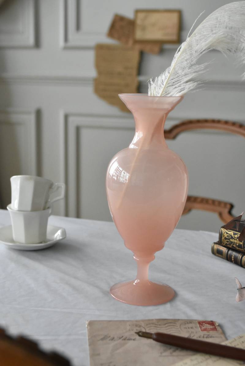 オパリンガラス フランス アンティーク 花瓶 ピンク✨ - 花瓶